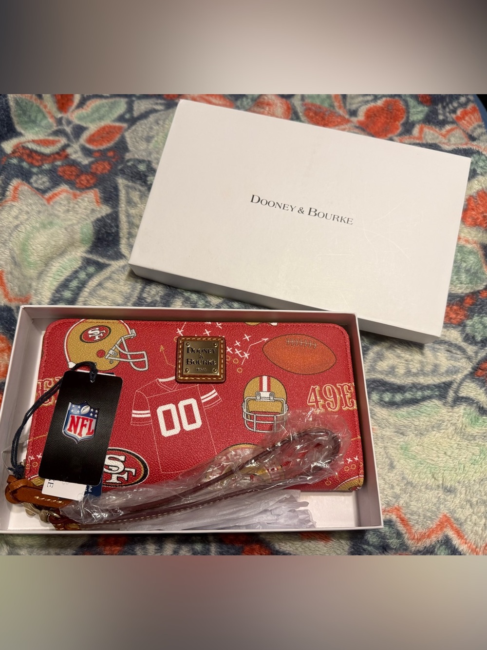 Dooney & Bourke San Francisco 49ers Zip-Around Wristlet - Red & Gold